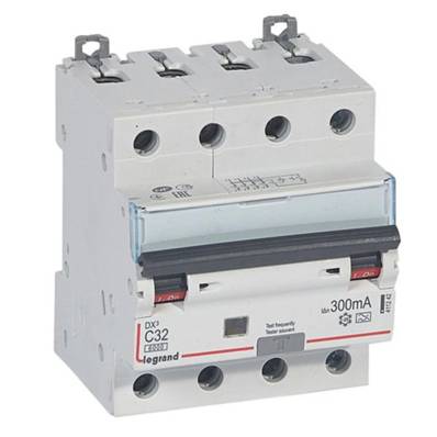 DX3 4P C32 6000a A 300ma 4m