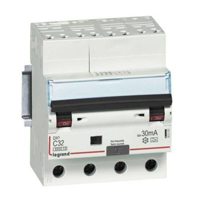 DX3 4P C32 6000 30ma A 4m auto