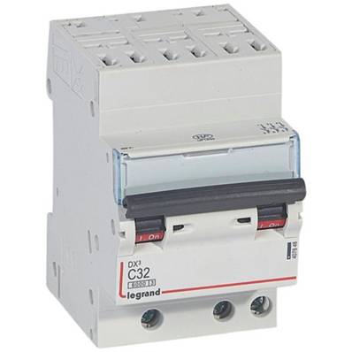 DX3 3P C32 6000a/10ka auto