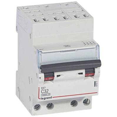 DX3 4P C32 6000a/10ka auto