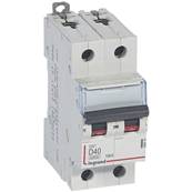 DX3 2P D40 6000a/10ka