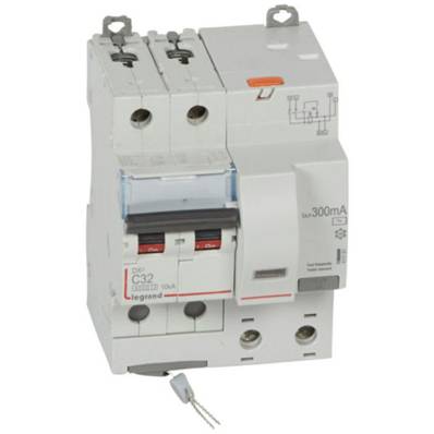 DX3 2P C32 6000a AC 300ma tga